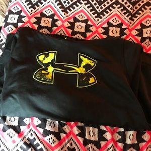 Men’s under armor hoodie